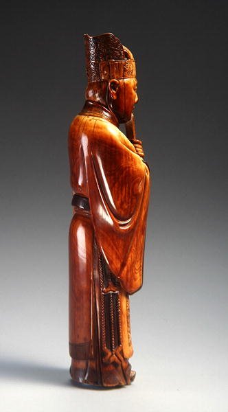A figure of an official by Ming Dynasty Chinese School